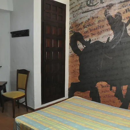 Tematico El Cid Pensionat Fuengirola